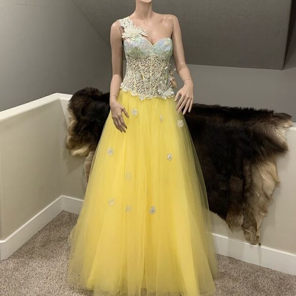 Stunning Floral Lace One Shoulder Party Dress, Rhinestones Ball Gown - Picture 4 of 15